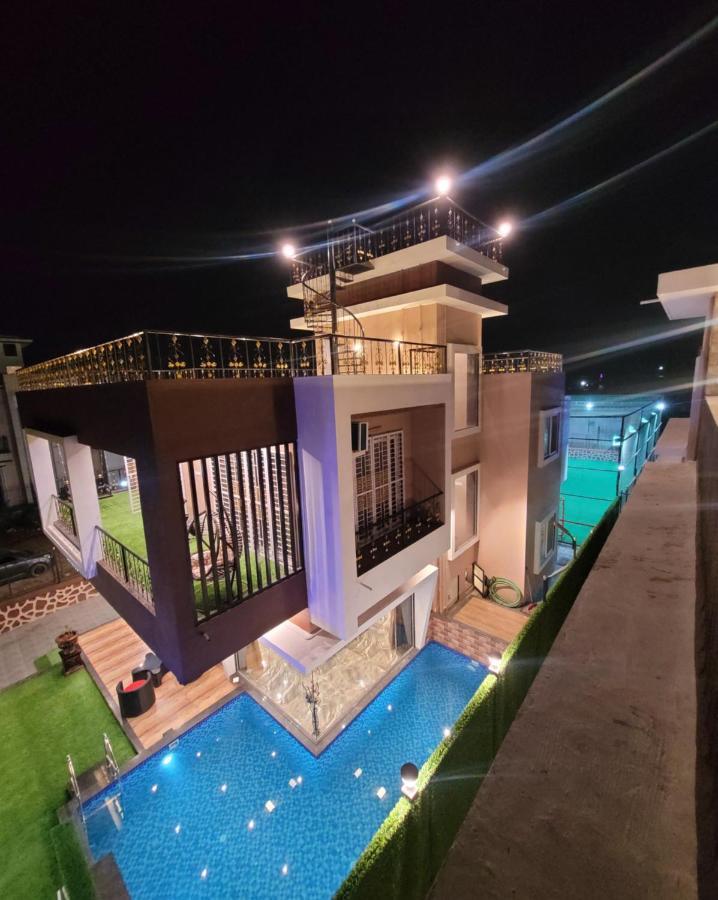 Mount Resorts Lonavala 5 Bhk Luxurious Villa With Private Pool And Full Size Cricket Football Turf Exterior photo